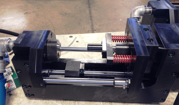 HyperCyl hydra-pneumatic cylinder on metal table